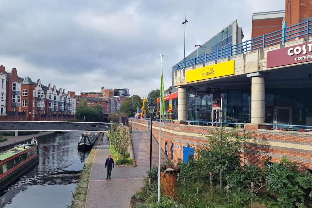 2 Bedroom Apartment Central Birmingham City Centre מראה חיצוני תמונה